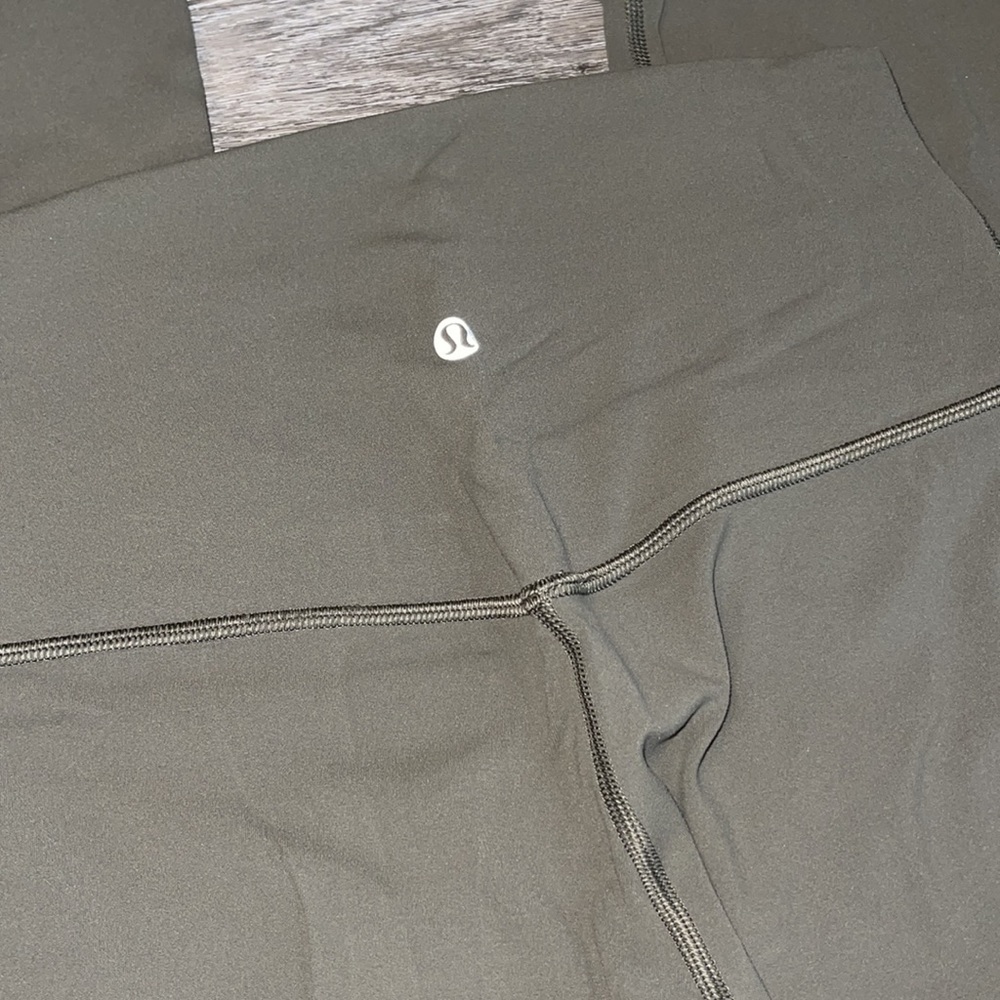 Align 25” - image 3